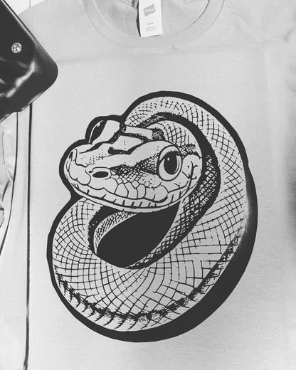 Intricate Snake Graphic Design T-shirt